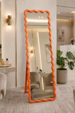 ⁦Nira Highlight Orange Frame Mirror with Stand⁩ - الصورة ⁦5⁩